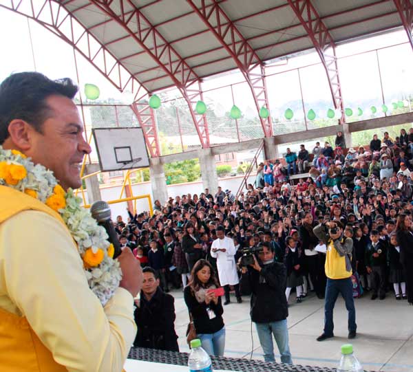 Inaguración año escolar, zona Irpavi, distrito 18.