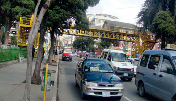 Av. Hernado Siles, Zona Obrajes, distrito 21.